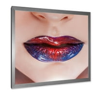 Designart 'Gyönyörű nők ajkak vörös és kék rúzsgal' modern keretes művészeti nyomtatás
